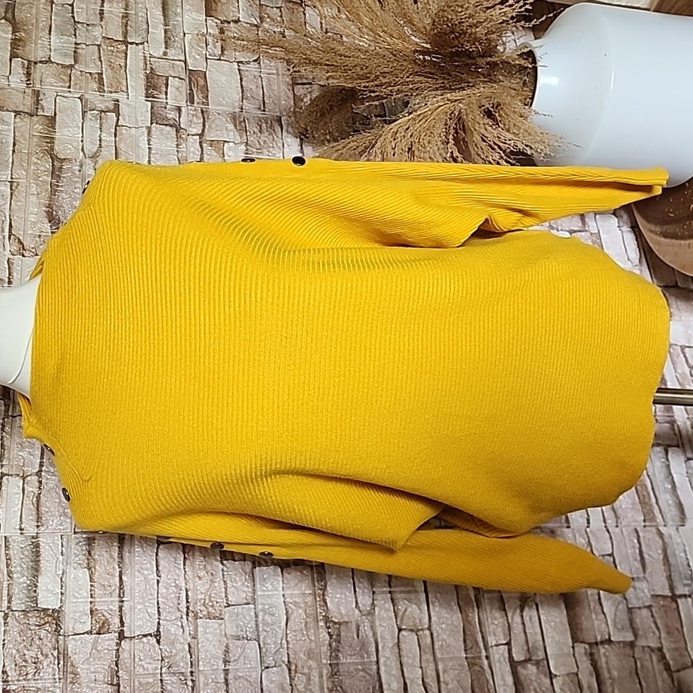 Tahari Yellow Button-Detail Women's Sweater